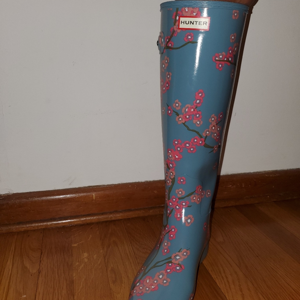 *One day sale*Cherry Blossom Hunter Boots